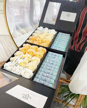Load image into Gallery viewer, Everlasting Soap Flowers Box (Cash RM 50 x 10pcs Giftbox With Champagne Tone)