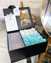 Load image into Gallery viewer, Everlasting Soap Flowers Box (Cash RM 100 x 10pcs Giftbox With Blusish Tone)