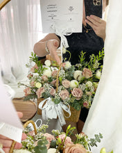 Load image into Gallery viewer, Flower Basket Garden Style To You (Premium & Seasonal Flowers Series)