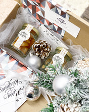 Load image into Gallery viewer, Christmas Healthy Snacks GiftBox To You (2 In 1)