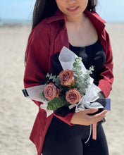 Load image into Gallery viewer, Prestige Bouquet To You - Kenya Cappucino  Guni Black Design