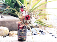 Load image into Gallery viewer, Preserved Flowers Red Grapes Sparkling Juice To You (1 Rose Red Design)