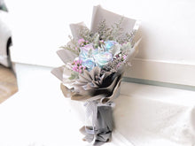 Load image into Gallery viewer, Signature Bouquet Blue To You