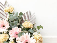 Load image into Gallery viewer, Flower Box To You (Daisy, Cappuccino Carnation & Fillers)
