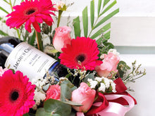 Load image into Gallery viewer, Gift Flower Box To You (Daisy, Roses and Filers Design)