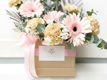 Load image into Gallery viewer, Flower Box To You (Daisy, Cappuccino Carnation & Fillers)