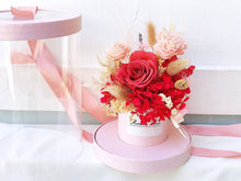 Load image into Gallery viewer, Preserved Flower Box To You Roses (1 Red Roses & Hydrangea Design)