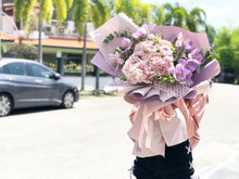 Load image into Gallery viewer, Prestige XL Bouquet To You (Tulip , Hydrangeas, Roses, Assorted Fillers and Green)