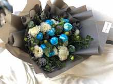Load image into Gallery viewer, Prestige XL Bouquet To You (Tulip, Eustoma, Assorted Fillers and Green)