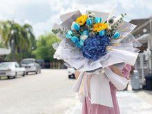 Load image into Gallery viewer, Prestige XL Bouquet To You (Sunflower, Tulip, Hydrangeas, Assorted Fillers and Green)