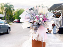 Load image into Gallery viewer, Prestige XL Bouquet To You (Garden Roses, Roses, Ping Ping, Anthurium, Pampas, Monstera, Palm & Assorted Dried Flowers)