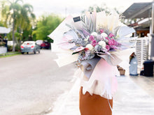 Load image into Gallery viewer, Prestige XL Bouquet To You (Garden Roses, Roses, Ping Ping, Anthurium, Pampas, Monstera, Palm & Assorted Dried Flowers)