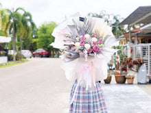 Load image into Gallery viewer, Prestige XL Bouquet To You (Garden Roses, Roses, Ping Ping, Anthurium, Pampas, Monstera, Palm & Assorted Dried Flowers)