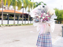 Load image into Gallery viewer, Prestige XL Bouquet To You (Garden Roses, Roses, Ping Ping, Anthurium, Pampas, Monstera, Palm & Assorted Dried Flowers)