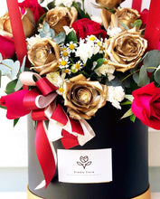 Load image into Gallery viewer, Hot Air Ballon To You (Roses, Eucalyptus, Spray Carnations)