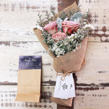 Load image into Gallery viewer, Premium Signature Bouquet To You (Cappuccino Roses Silver Leaf Design)