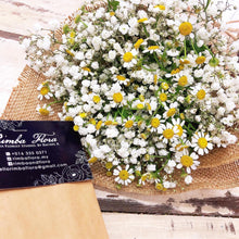 Load image into Gallery viewer, Premium Signature Bouquet To You : Chamomile & Baby Breath