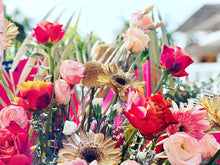 Load image into Gallery viewer, Congratulations Flower Stand To You (Roses, Spray Carnation, Eustoma, Eucalyptus, Daisy, Palm Leaves)