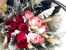 Load image into Gallery viewer, Prestige Wrap Bouquet (2 Colours Roses Silver Leaf Design )