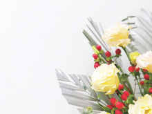 Load image into Gallery viewer, Premium Fruit Flower Basket To You ( Eustoma Champagne Design)