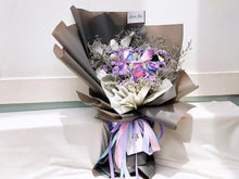 Load image into Gallery viewer, Prestige Bouquet To You (Cinderella Roses Silver Leaf Design)