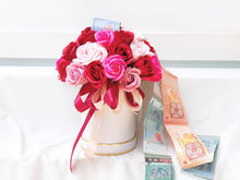 Load image into Gallery viewer, Premium Everlasting Soap Flower Box To You 33 Roses