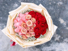 Load image into Gallery viewer, Prestige XL Bouquet To You Round Ombré Pink Warm Red 33 Roses