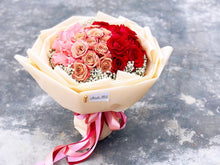 Load image into Gallery viewer, Prestige XL Bouquet To You Round Ombré Pink Warm Red 33 Roses