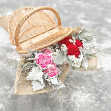 Load image into Gallery viewer, Signature Bouquet To You (Carnation Deep Red Silver Leaf Design)