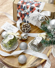 Load image into Gallery viewer, Christmas Chocolates GiftBox To You (2 In 1)