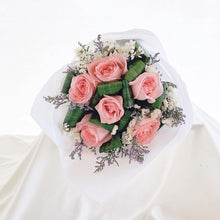 Load image into Gallery viewer, Prestige Bouquet To You (Roses, Pandanus, Ststice, Casphia)
