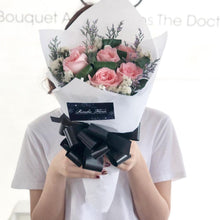 Load image into Gallery viewer, Prestige Bouquet To You (Roses, Pandanus, Ststice, Casphia)