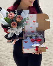 Load image into Gallery viewer, Prestige Bouquet To You - Kenya Cappucino  Guni Black Design