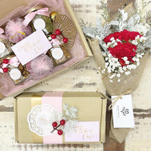 Load image into Gallery viewer, Signature Bouquet To You (Carnation Deep Red Silver Leaf Design)