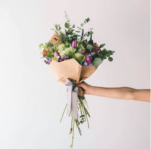 Load image into Gallery viewer, Rimba Prestige Bouquet To You (Roses, Tulip, Veronica, Hyacinth, Eucalyptus, Astranti)