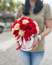 Load image into Gallery viewer, Everlasting Soap Flower Box To You - 33 Roses (Roses & Carnation Red Champagne)