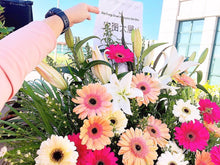 Load image into Gallery viewer, Congratulatory Flower Stand To You