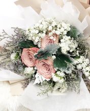 Load image into Gallery viewer, Prestige Bouquet To You (Cappuccino Roses & Eucalyptus 3 Stalks Style Wrap )