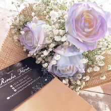 Load image into Gallery viewer, Signature Bouquet To You (Roses Blue White Baby Breath Design)
