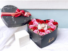 Load image into Gallery viewer, Everlasting Box (Roses, Baby Breathe)