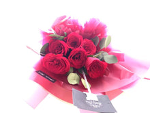 Load image into Gallery viewer, Prestige Wrap Roses To You (6 Roses Maroon Wrap)
