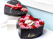 Load image into Gallery viewer, Everlasting Box (Roses, Baby Breathe)