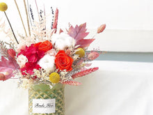 Load image into Gallery viewer, Preserved Flowers Vase To You (3 Roses + Hydrangea Design Chili Red Yellow)