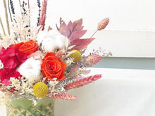 Load image into Gallery viewer, Preserved Flowers Vase To You (3 Roses + Hydrangea Design Chili Red Yellow)