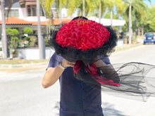 Load image into Gallery viewer, Valentines Everlasting Soap Flower Bouquet Box To You- 99 Roses (Red)