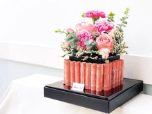 Load image into Gallery viewer, Cake Style Flower Money Box To You (Pink Mixture Flower In Black Box Design)