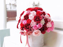 Load image into Gallery viewer, Everlasting Soap Flower Box To You- 99 Roses (Red Pink Theme)