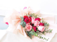 Load image into Gallery viewer, Prestige Wrap Roses To You (Red Pink Roses Pink Wrap)