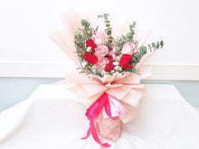 Load image into Gallery viewer, Prestige Wrap Roses To You (Red Pink Roses Pink Wrap)