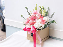 Load image into Gallery viewer, Flower Box To You (Roses, Daisy, Eustoma, Statice, Eucalyptus)